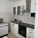 Appartamento Shk - Moebliert - Wifi -